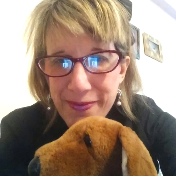 Meet your Posher, Jennifer - Picture 10 of 16